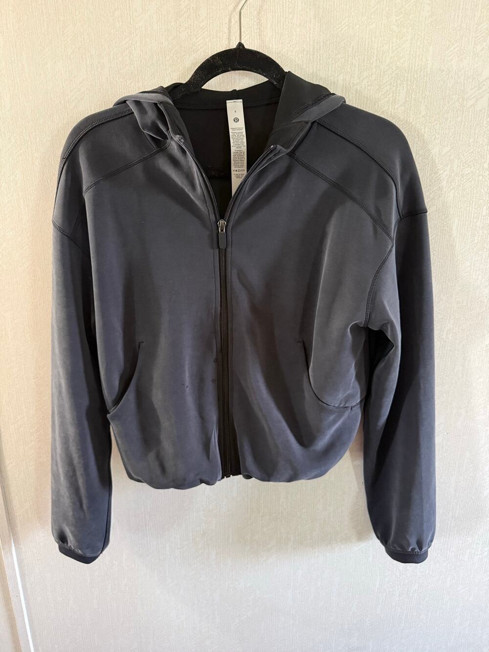 Lululemon Black Cropped Full Zip Hooded Jacket Size 4